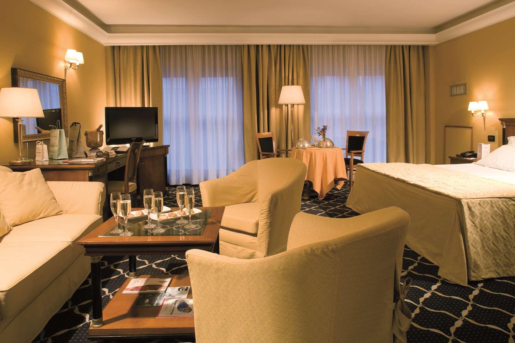 Ramada By Wyndham Naples Hotel Kültér fotó