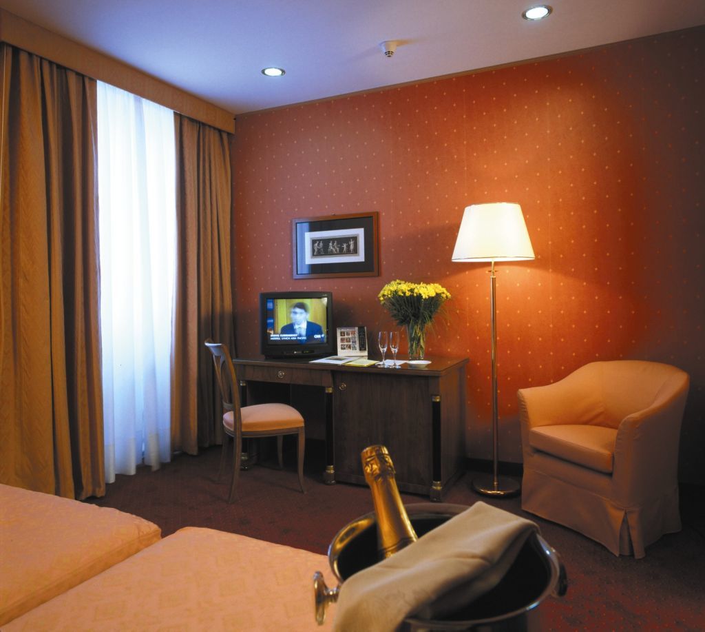 Ramada By Wyndham Naples Hotel Szoba fotó
