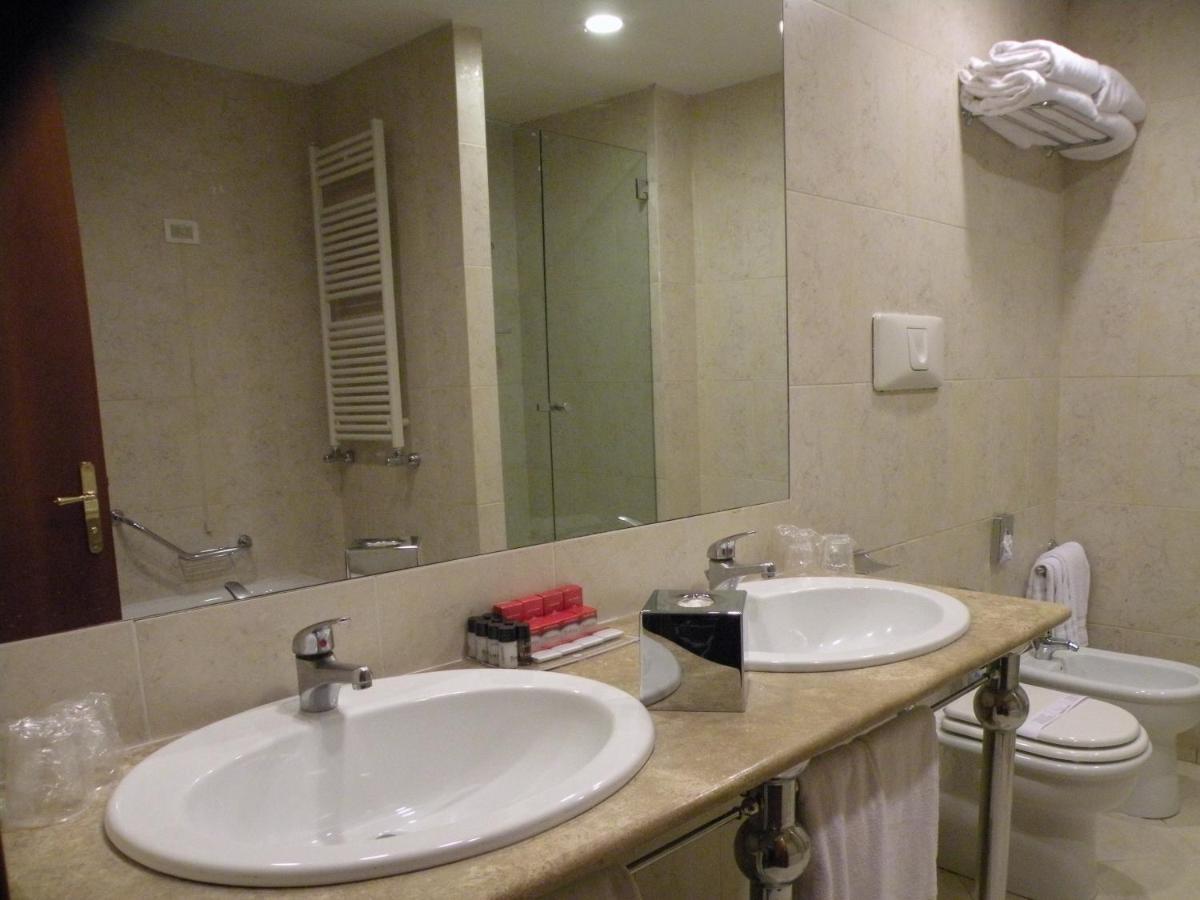 Ramada By Wyndham Naples Hotel Kültér fotó